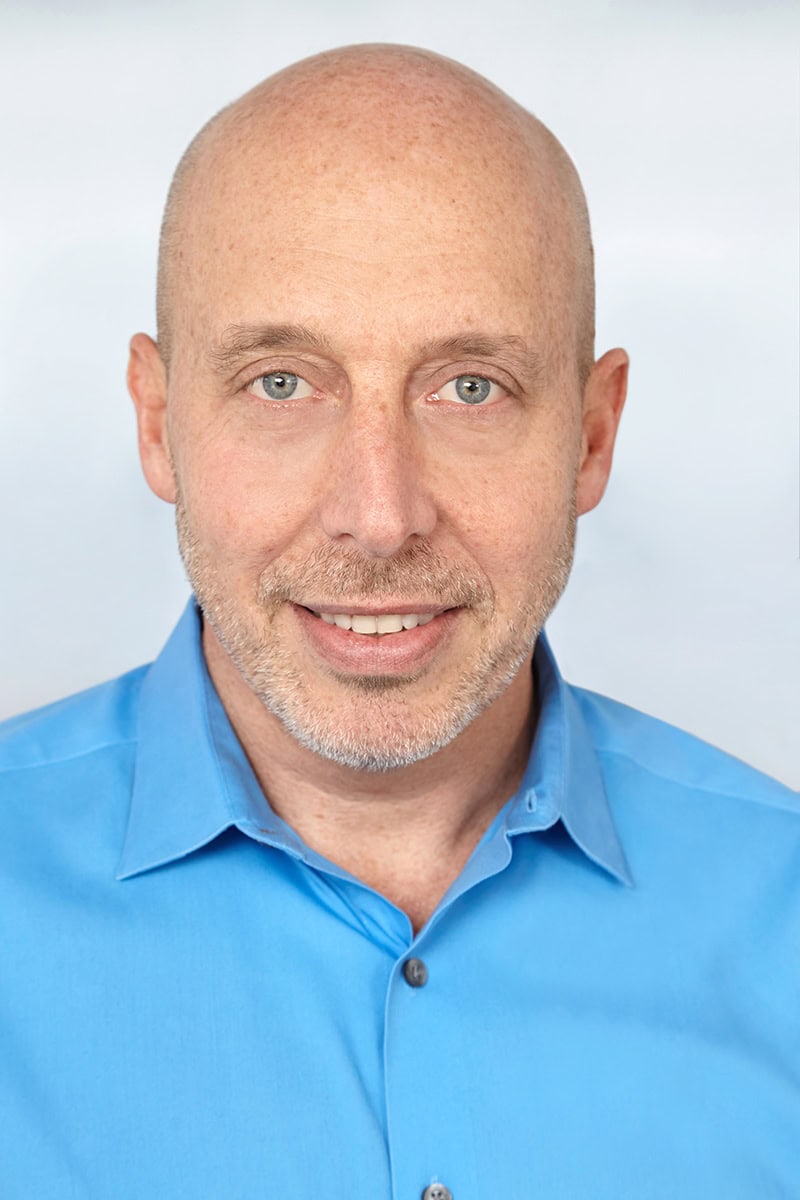 Headshot of Speaker Damian Goldvarg