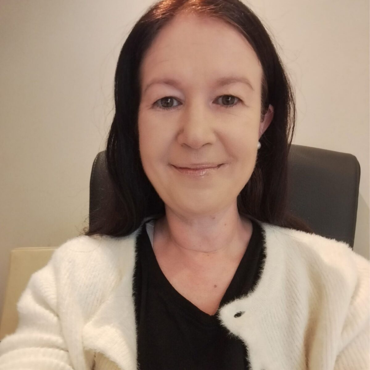Headshot of Marie O'Sullivan, Author with the International Coaching Federation. Known for her SEO and coaching expertise.